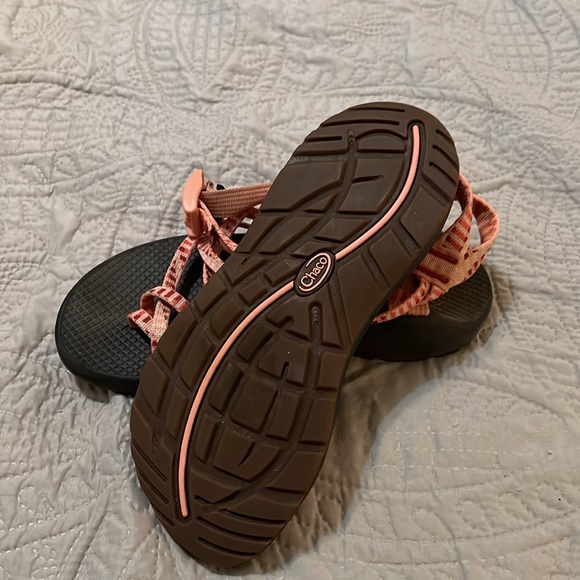 Chaco pink sandals - Picture 4 of 4